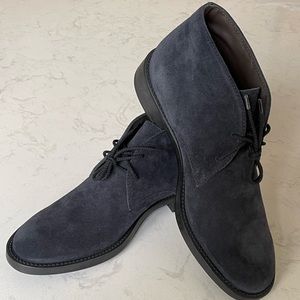 TOD’S Chukka Boots in Suede Blue, New